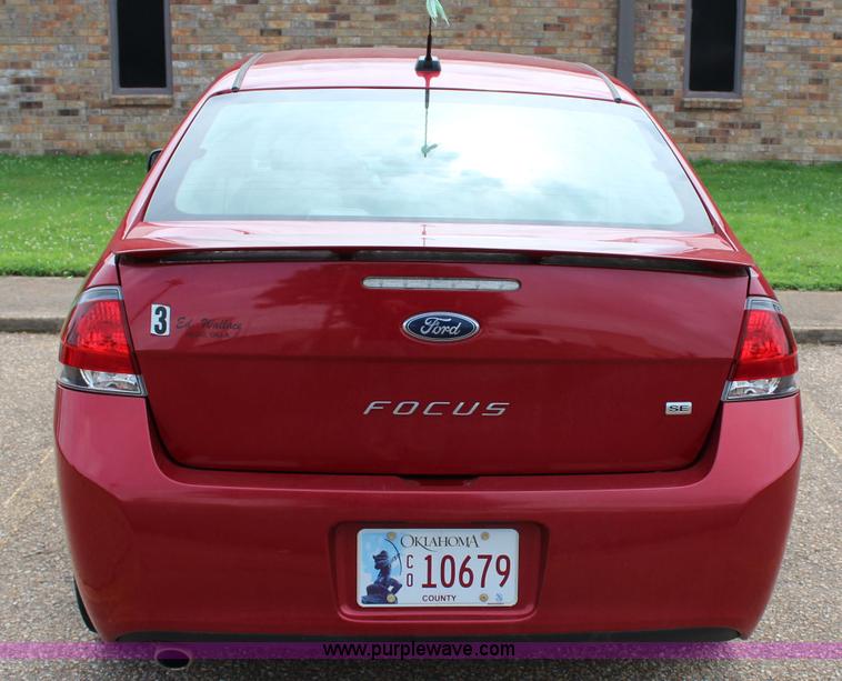 image for item I1667 2010 Ford Focus SE