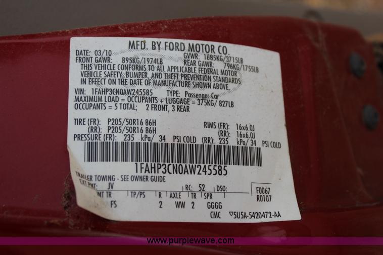 image for item I1667 2010 Ford Focus SE