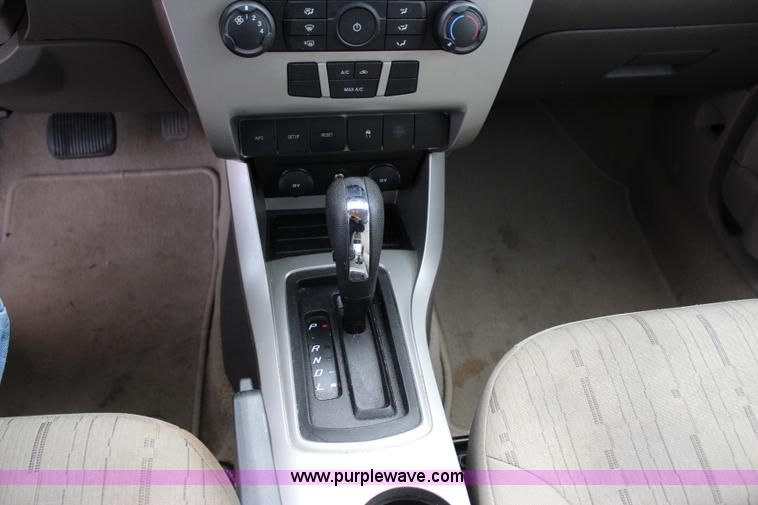 image for item I1667 2010 Ford Focus SE