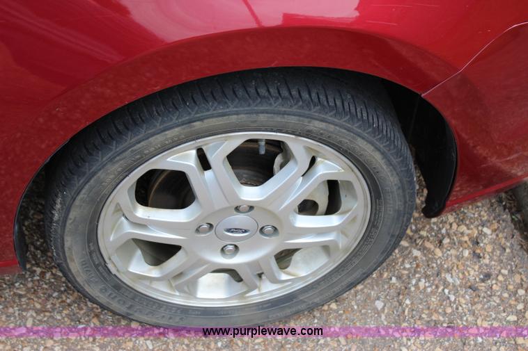 image for item I1667 2010 Ford Focus SE