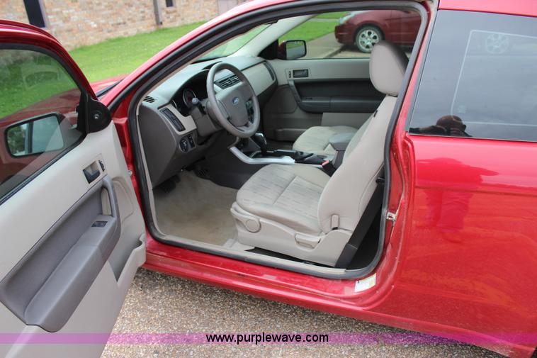 image for item I1668 2010 Ford Focus SE