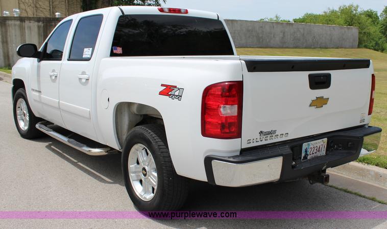 image for item I1699 2008 Chevrolet Silverado 1500 pickup truck