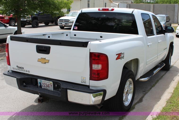 image for item I1699 2008 Chevrolet Silverado 1500 pickup truck