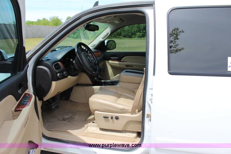 image for item I1699 2008 Chevrolet Silverado 1500 pickup truck