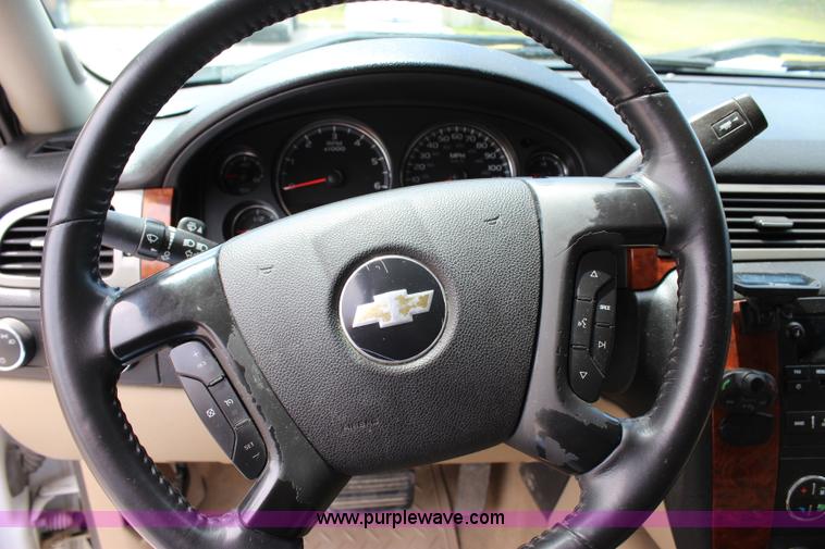 image for item I1699 2008 Chevrolet Silverado 1500 pickup truck