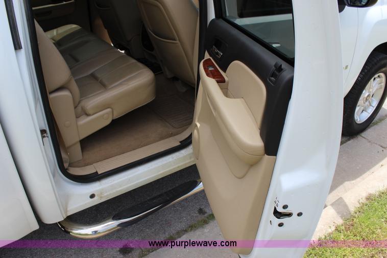 image for item I1699 2008 Chevrolet Silverado 1500 pickup truck