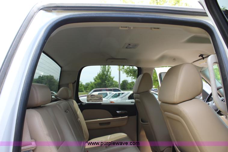 image for item I1699 2008 Chevrolet Silverado 1500 pickup truck