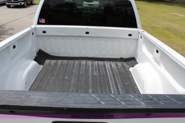 image for item I1699 2008 Chevrolet Silverado 1500 pickup truck