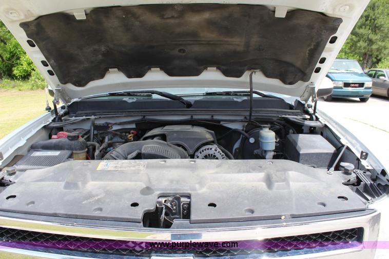 image for item I1699 2008 Chevrolet Silverado 1500 pickup truck