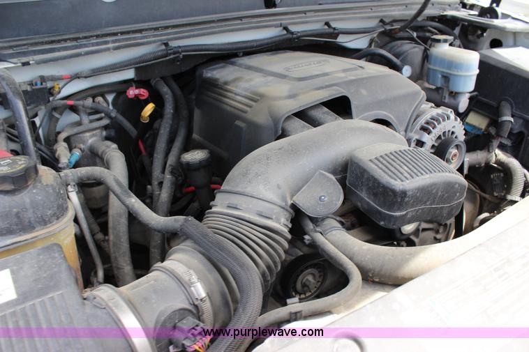 image for item I1699 2008 Chevrolet Silverado 1500 pickup truck