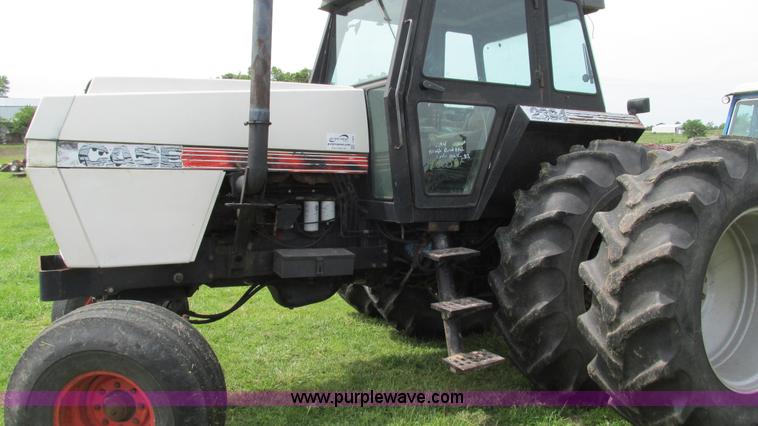image for item I3001 1984 Case 2394 tractor
