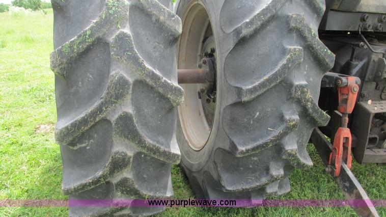 image for item I3001 1984 Case 2394 tractor