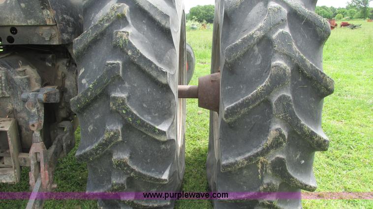 image for item I3001 1984 Case 2394 tractor