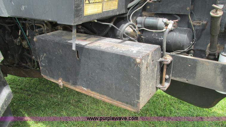 image for item I3001 1984 Case 2394 tractor