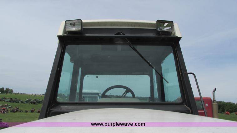 image for item I3001 1984 Case 2394 tractor