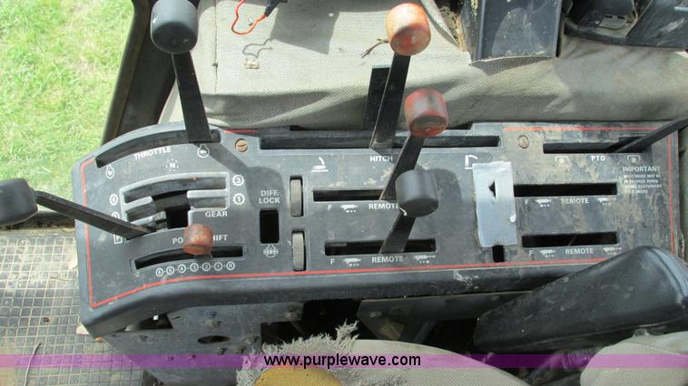 image for item I3001 1984 Case 2394 tractor