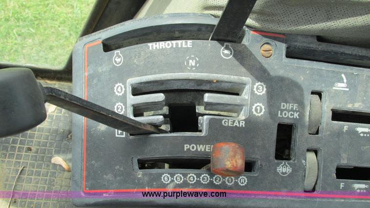 image for item I3001 1984 Case 2394 tractor