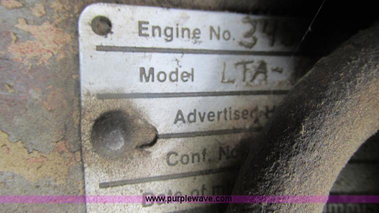 image for item I3002 1989 Peterbilt 375 semi truck