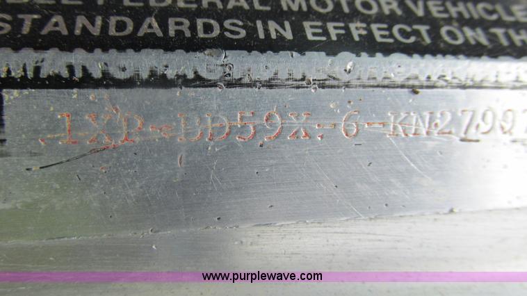 image for item I3002 1989 Peterbilt 375 semi truck