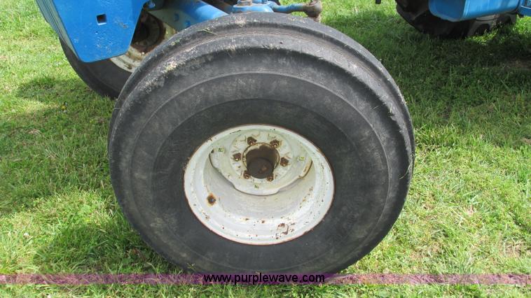 image for item I3003 1978 Ford 9700 tractor