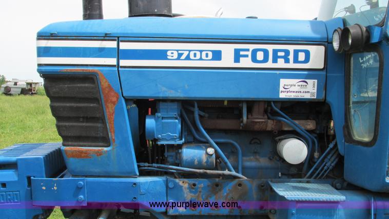image for item I3003 1978 Ford 9700 tractor