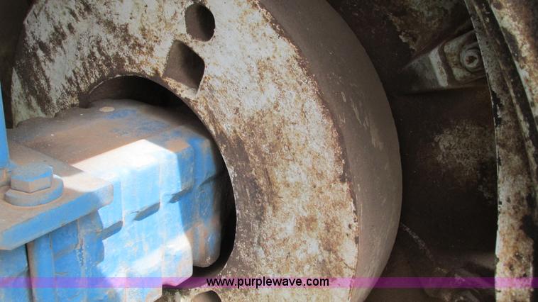 image for item I3003 1978 Ford 9700 tractor