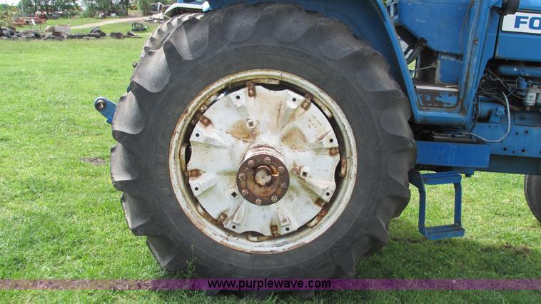 image for item I3003 1978 Ford 9700 tractor