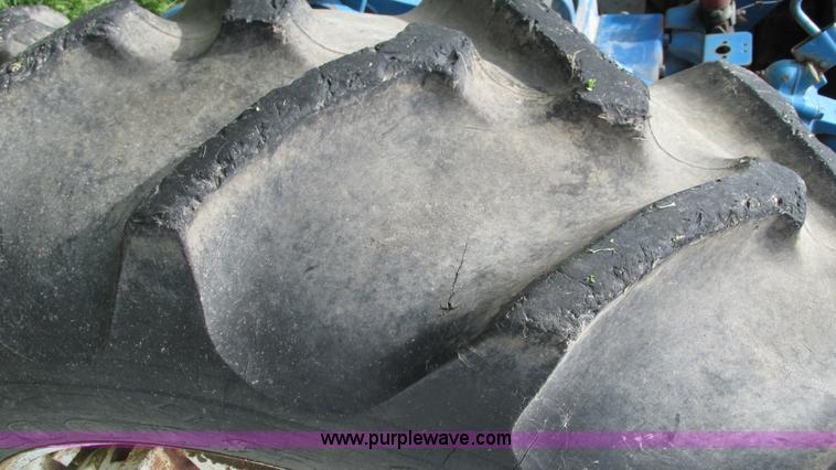 image for item I3003 1978 Ford 9700 tractor