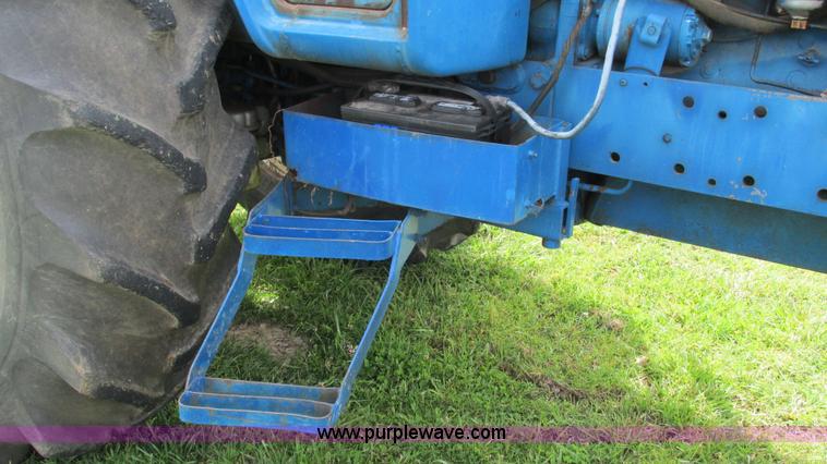 image for item I3003 1978 Ford 9700 tractor