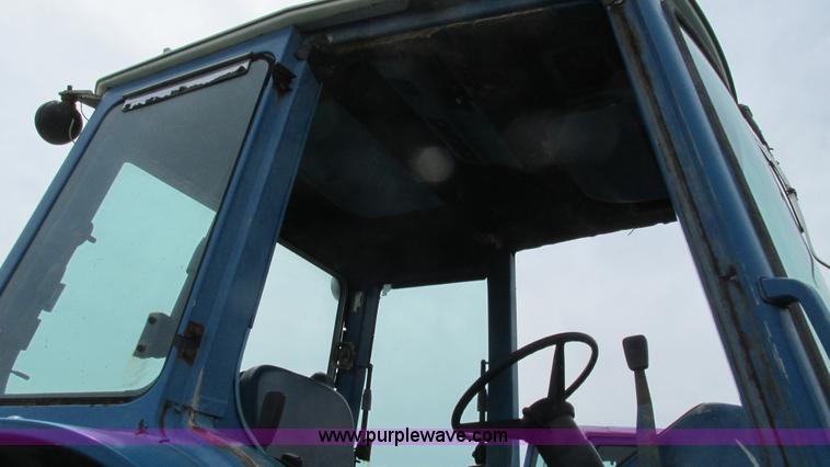 image for item I3003 1978 Ford 9700 tractor
