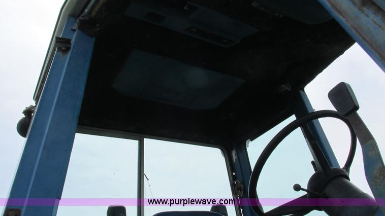 image for item I3003 1978 Ford 9700 tractor
