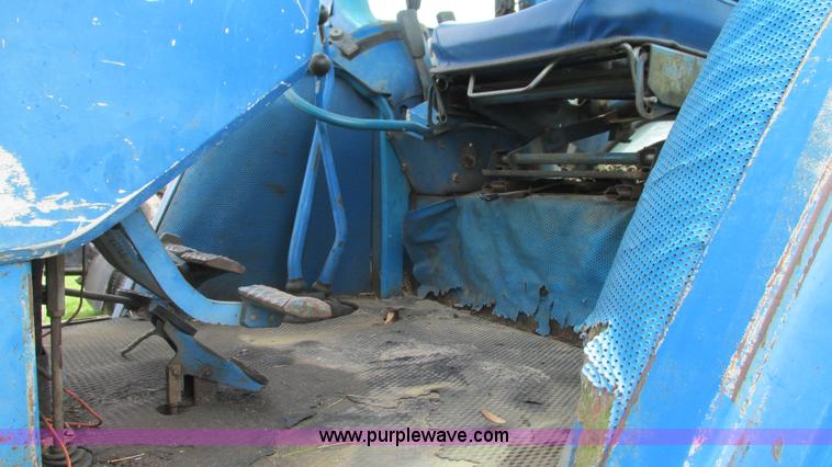 image for item I3003 1978 Ford 9700 tractor