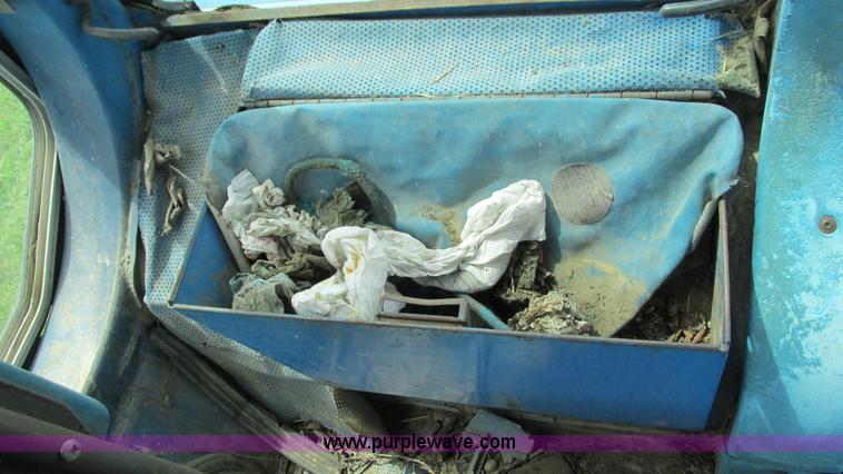 image for item I3003 1978 Ford 9700 tractor