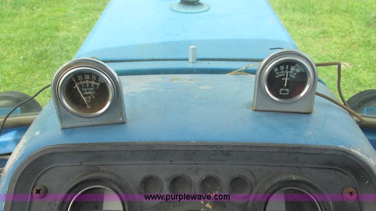 image for item I3003 1978 Ford 9700 tractor