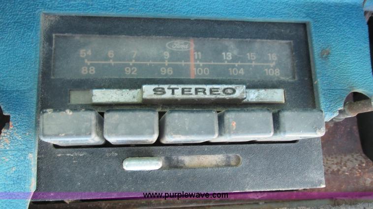 image for item I3003 1978 Ford 9700 tractor