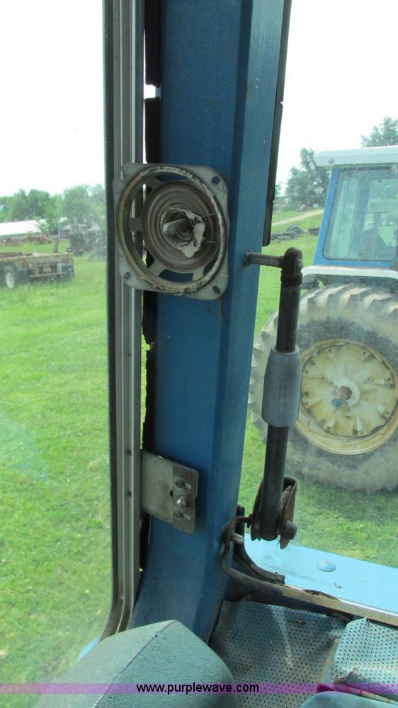 image for item I3003 1978 Ford 9700 tractor