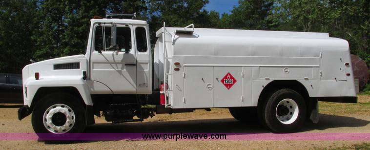 image for item I3005 1993 Mack B4900 fuel truck