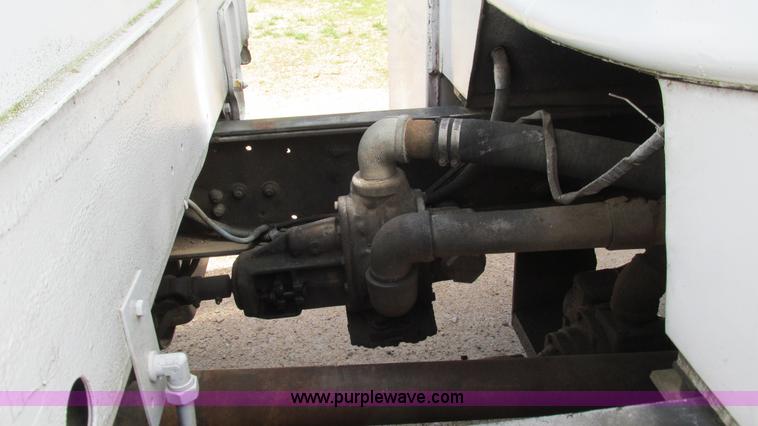 image for item I3005 1993 Mack B4900 fuel truck