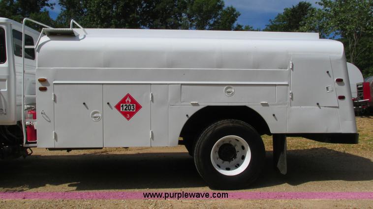 image for item I3005 1993 Mack B4900 fuel truck