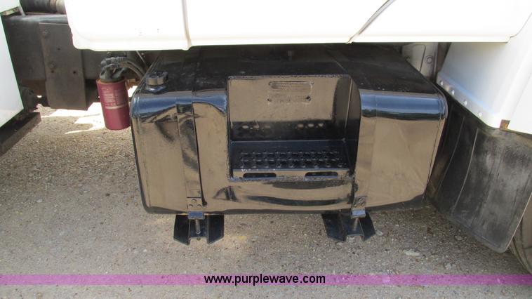 image for item I3005 1993 Mack B4900 fuel truck