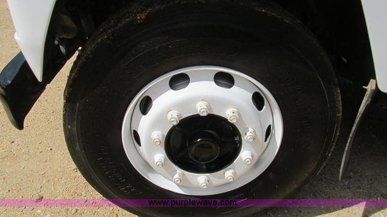 image for item I3005 1993 Mack B4900 fuel truck