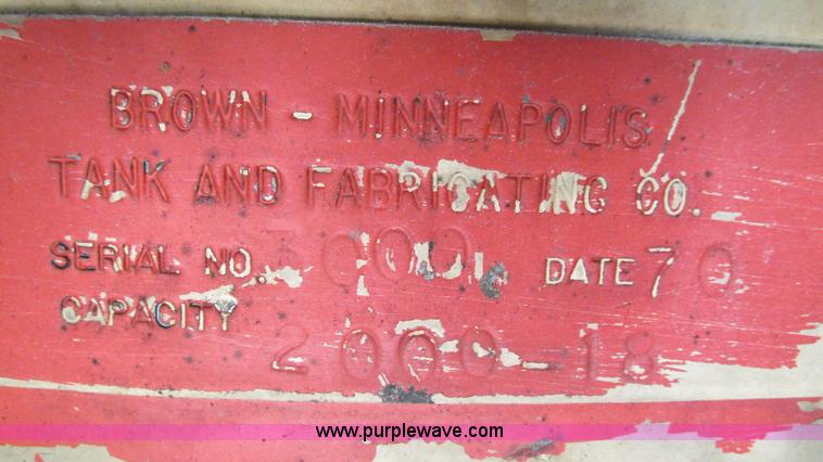 image for item I3005 1993 Mack B4900 fuel truck