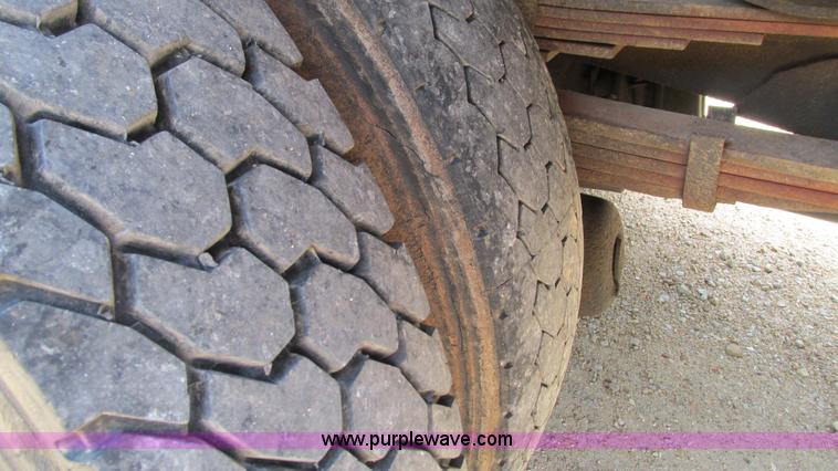 image for item I3005 1993 Mack B4900 fuel truck