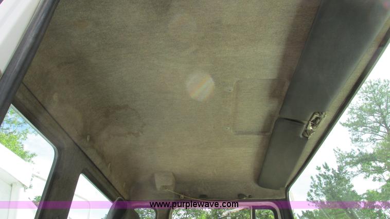 image for item I3005 1993 Mack B4900 fuel truck