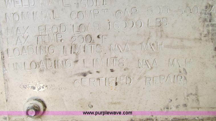 image for item I3005 1993 Mack B4900 fuel truck