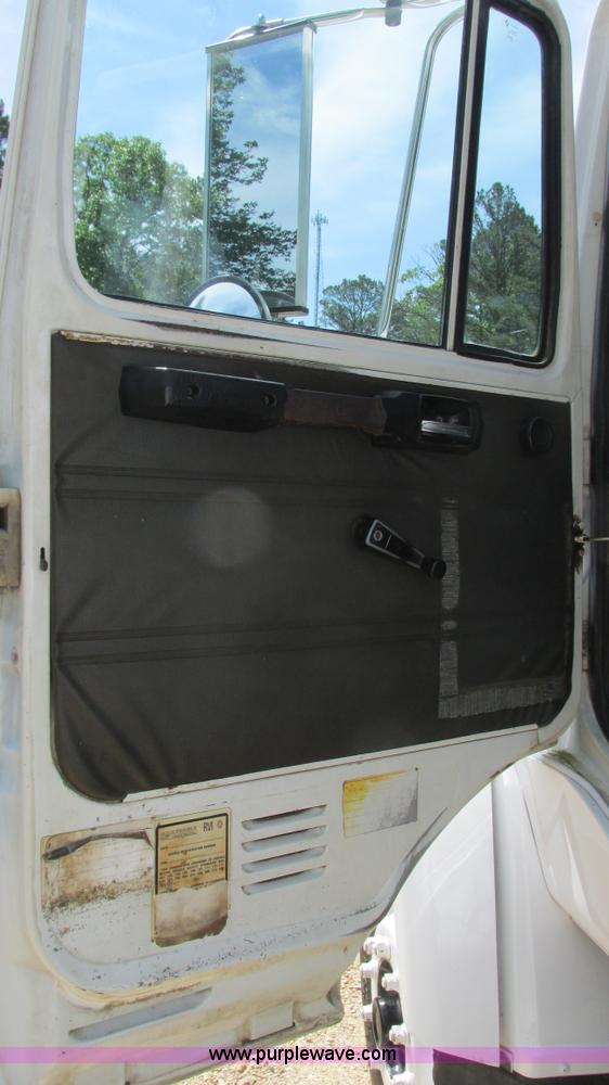 image for item I3005 1993 Mack B4900 fuel truck