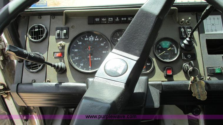 image for item I3005 1993 Mack B4900 fuel truck