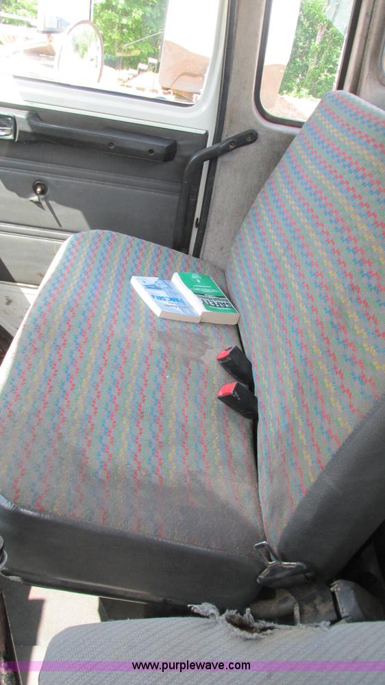 image for item I3005 1993 Mack B4900 fuel truck