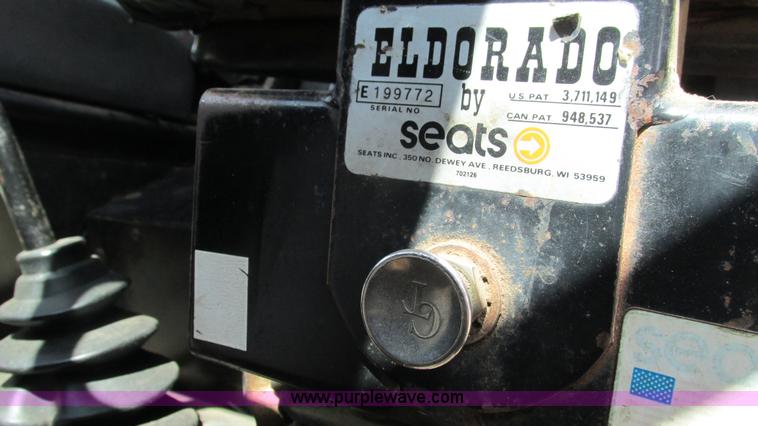 image for item I3005 1993 Mack B4900 fuel truck