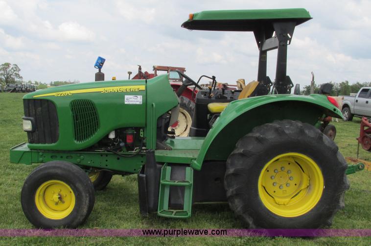 image for item I3016 2006 John Deere 6220L tractor